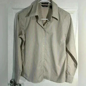 Eddie Bauer Wrinkle Resistant stripped button up Woman’s Blouse.  Size Small.
